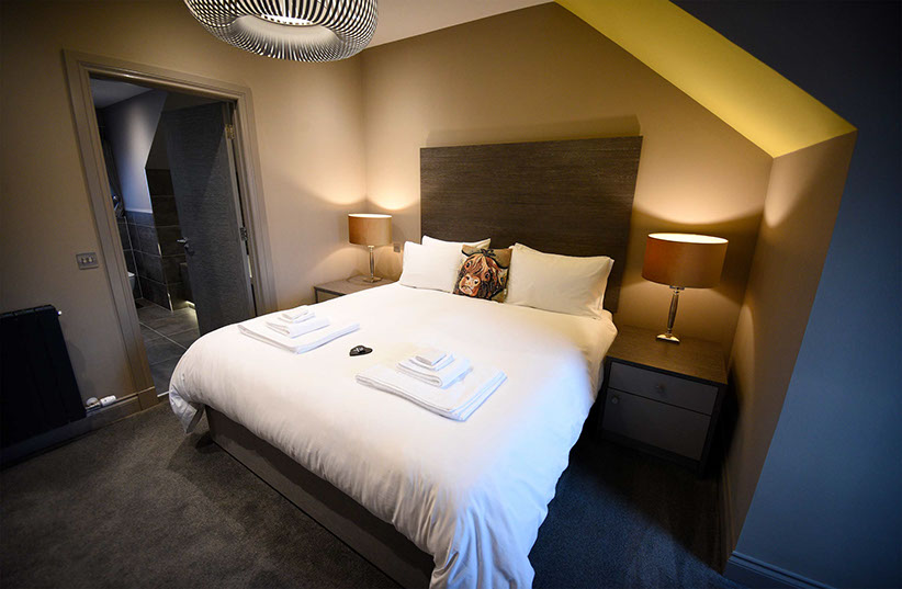 Our Luxury bed and breakfast accommodation in Portree contains comfortable Super King Size Double Beds