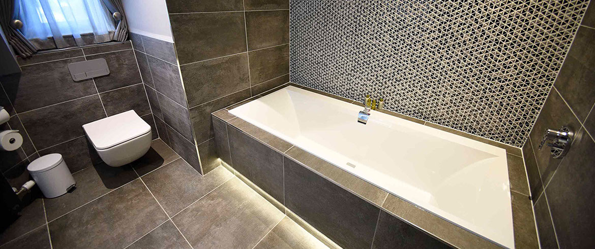 Taransay House Luxury Bed and Breakfast Accommodation in Portree contains spacious modern en suite bathrooms