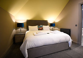 Taransay House is a luxury bed and breakfast accommodation in Portree with Super King Size Double Beds