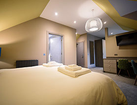 Taransay House Luxury Bed and Breakfast Accommodation in Portree offers stunning spacious rooms