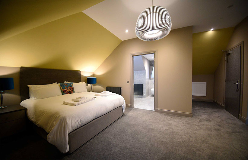 Taransay House Luxury Bed and Breakfast in Portree contains spacious Super King Size Double Beds