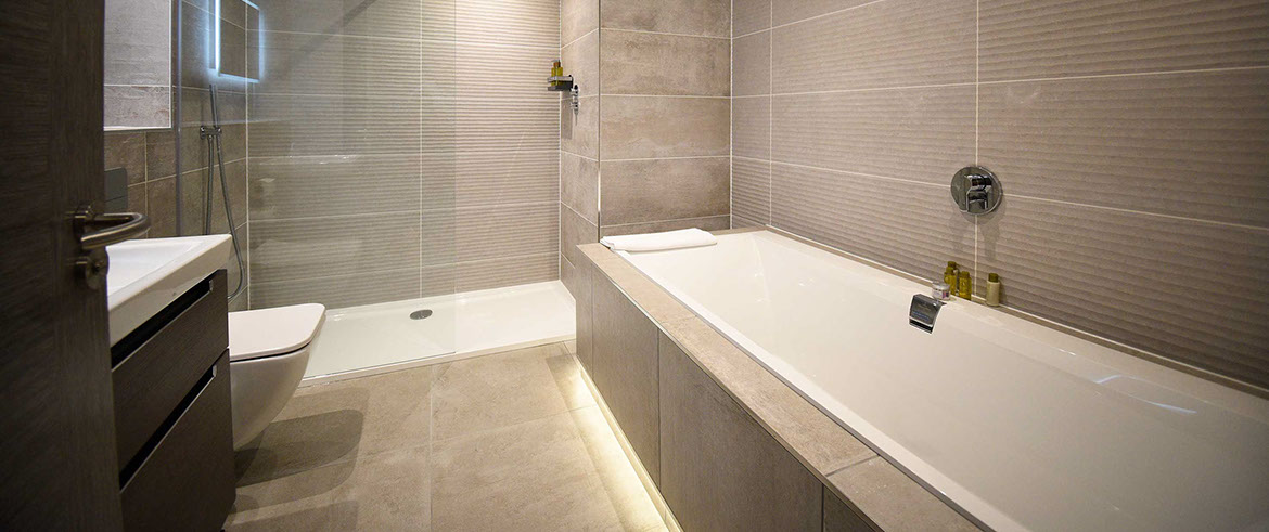 Taransay House Luxury Guest House Accommodation contains large spacious En Suite Bathrooms 