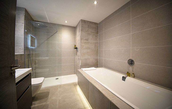Taransay House Luxury Guest House Accommodation contains large spacious En Suite Bathrooms 