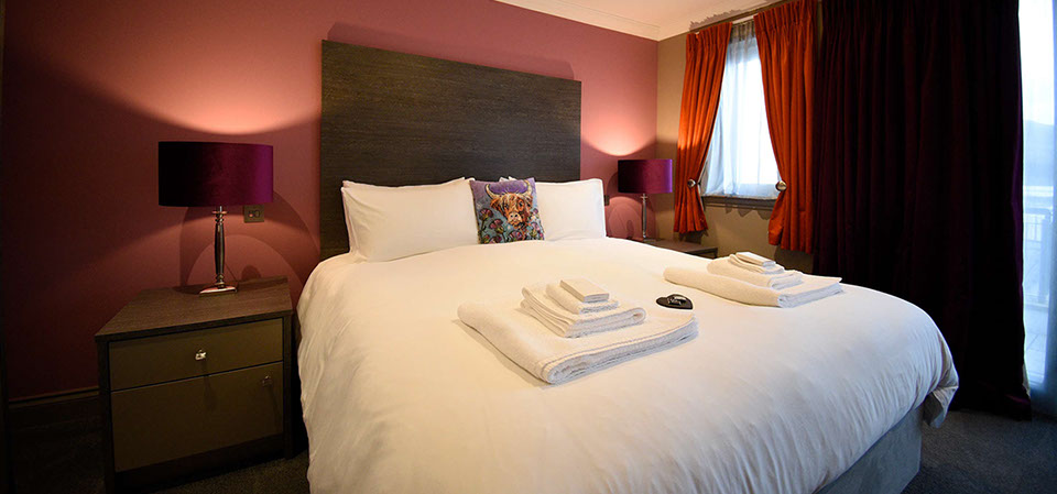 Taransay House Luxury Bed and Breakfast Accomodation in Portree with Super King Size Double Beds