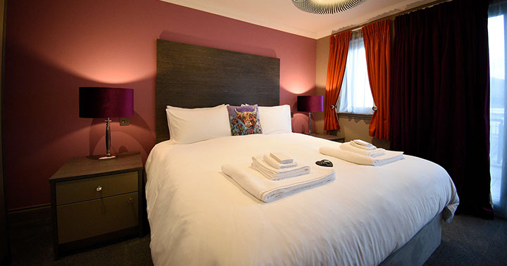 Taransay House Luxury Bed and Breakfast Accomodation in Portree with Super King Size Double Beds