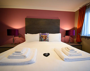 Taransay House Luxury Bed and Breakfast Accomodation in Portree contains Super King Size Double Beds