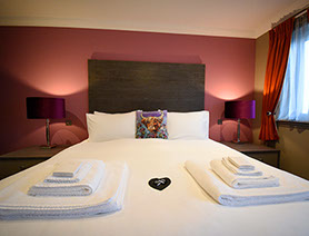 Taransay House Luxury Bed and Breakfast Accomodation in Portree contains Super King Size Double Beds