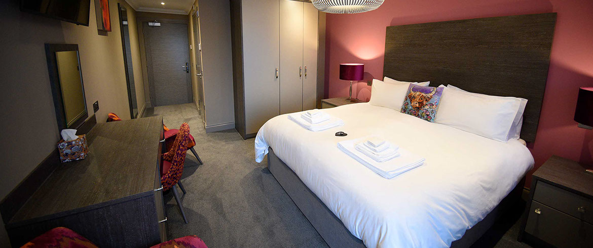 Taransay House offers Super King Size Double Bedrooms in Portree with WIFI internet access