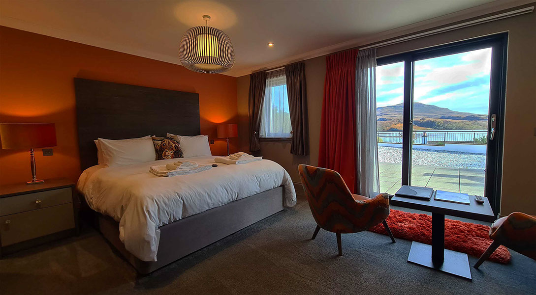 Taransay House Luxury Guest House Accommodation offers stunning sea views and Super King Size Double Beds